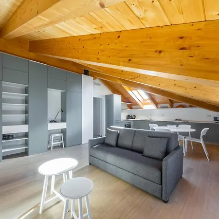 Easy Life - Elegante Trilocale In Zona Porta Venezia Διαμέρισμα *