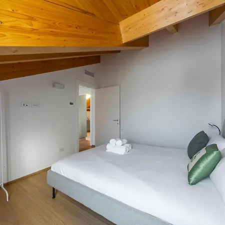 Easy Life - Elegante Trilocale In Zona Porta Venezia Διαμέρισμα *